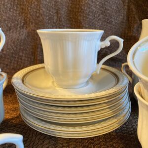 Walbrzych Made In Poland 8 Tea Cup & Altwasser 7Saucer Germany white w/gold trim